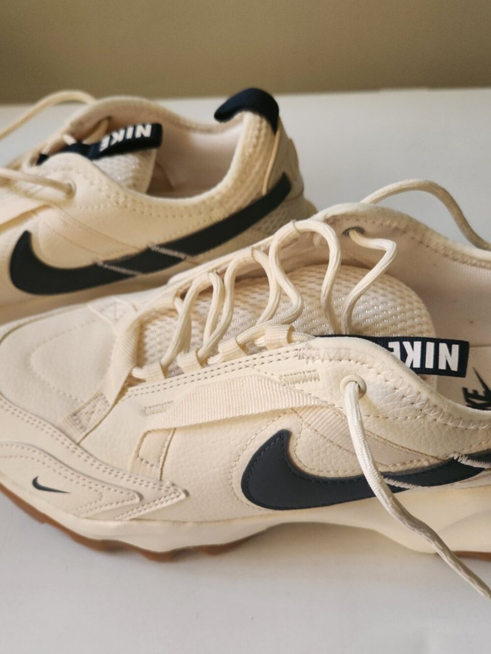 Womans Nike TC 7900 - Picture 3 of 5